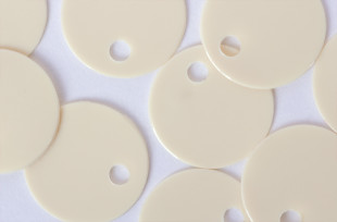 Пайетки " Zlatka" россыпью ZF- 11/ 1 8 мм 10 г №03 молочный